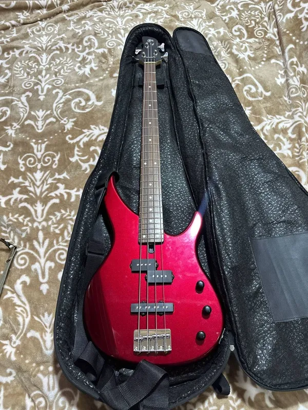 Бас-гитара YAMAXA TRBX-174.