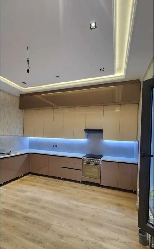 Юнусабад Хожи Ота Евро дом 4 сотки 450 м² 8 комнат — фото 1
