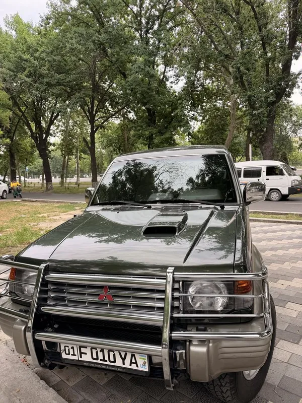 Mitsubishi Pajero 4