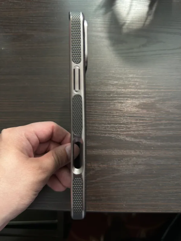 Чехол для iPhone 16 Pro Max 5
