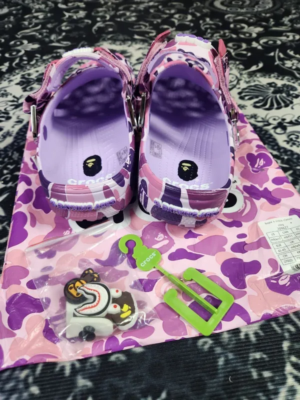 тапочки Bape crocs — фото 2 тапочки Bape crocs — фото 2