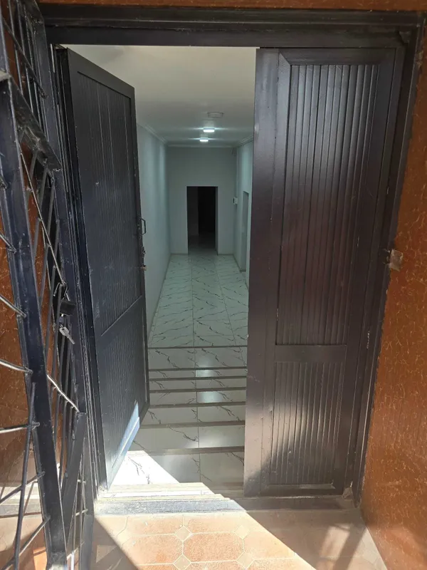 Jami markazida bino ijaraga beriladi. Mebel va ehtiyot qismlar do‘koni uchun 2 Jami markazida bino ijaraga beriladi. Mebel va ehtiyot qismlar do‘koni uchun 2
