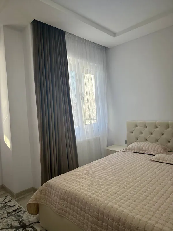 Yakkasaroy, Bobur ko‘chasida 2 xonali ijaraga 5