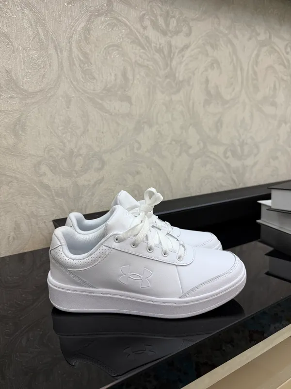 Кроссовки оригинальные Under Armour 1