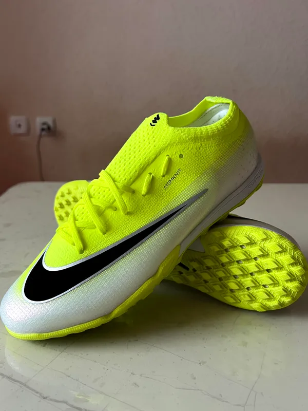 Sarakanoshka Nike Mercurical Vapor