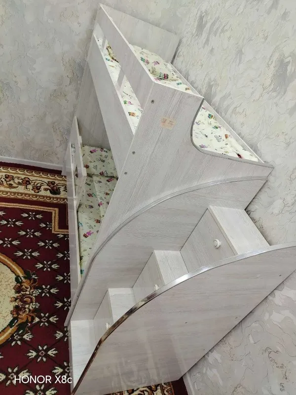 Bolalar uchun ikki qavatli karavot 4