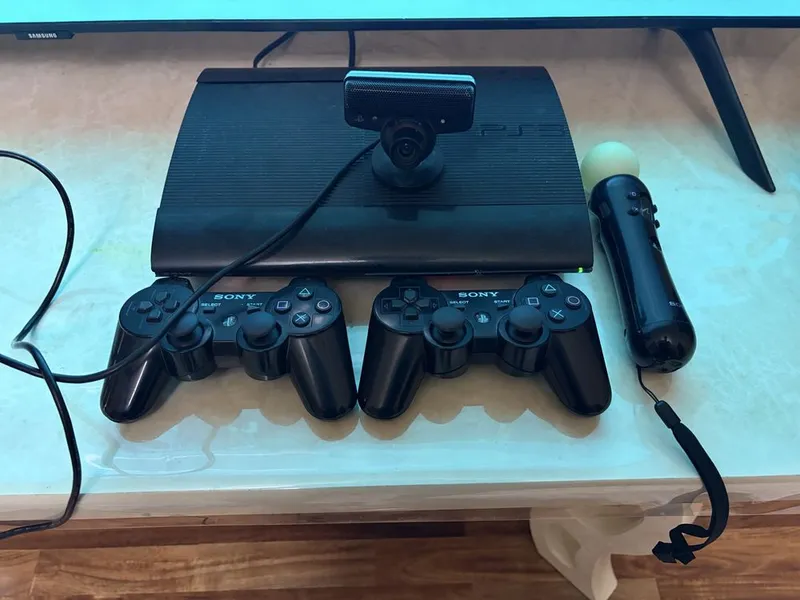 Playstation 3 superslim с playstation move и диски