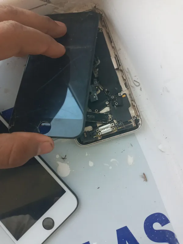 Есть 2 iPhone 7, 5000 мА·ч 4 Есть 2 iPhone 7, 5000 мА·ч 4