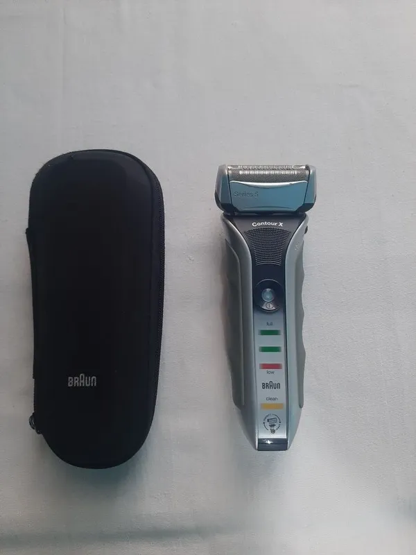 Продам электробритву BRAUN
