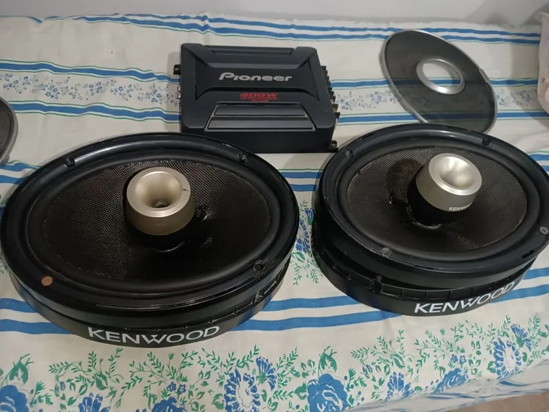 Kenwood 710 ботех сотилади усилитил тулпанлари билан
