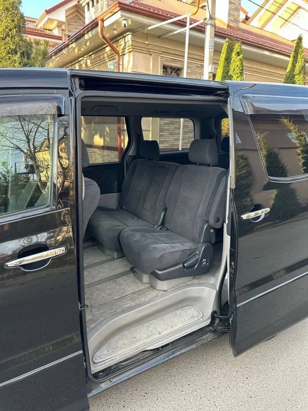 Toyota Alphard 2005 2.4 — фото 3