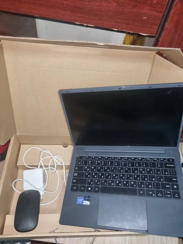 Ноутбук iTech 256/8, коробка, зарядник, есть 2 Ноутбук iTech 256/8, коробка, зарядник, есть 2