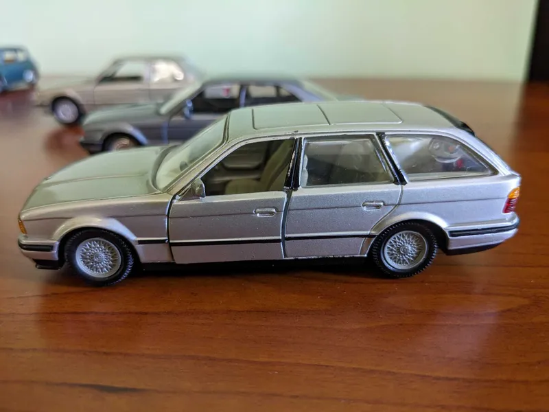 Модели авто BMW в масштабе 1:43 5