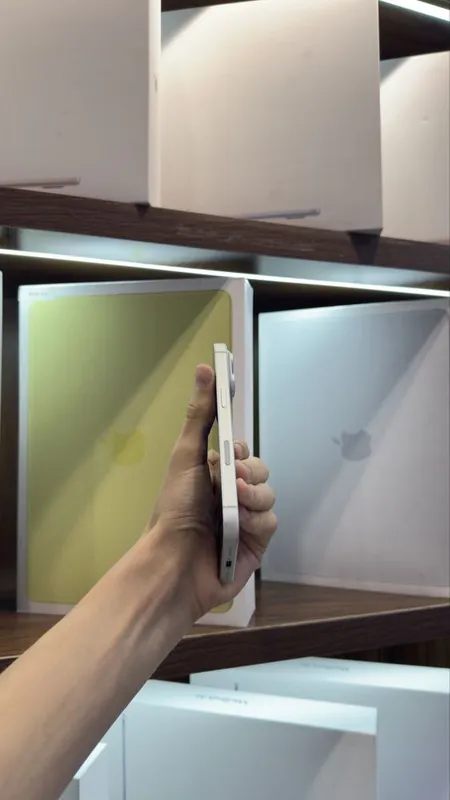 iphone 17 pro naxtka 4