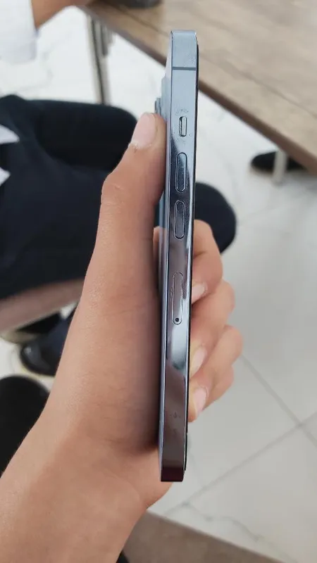 13pro 128gb73 ekranidagi laminat hama joyi radnoy — фото 5