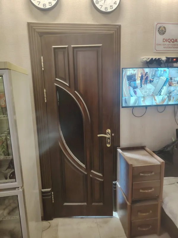 Продаю дверь 300 000
