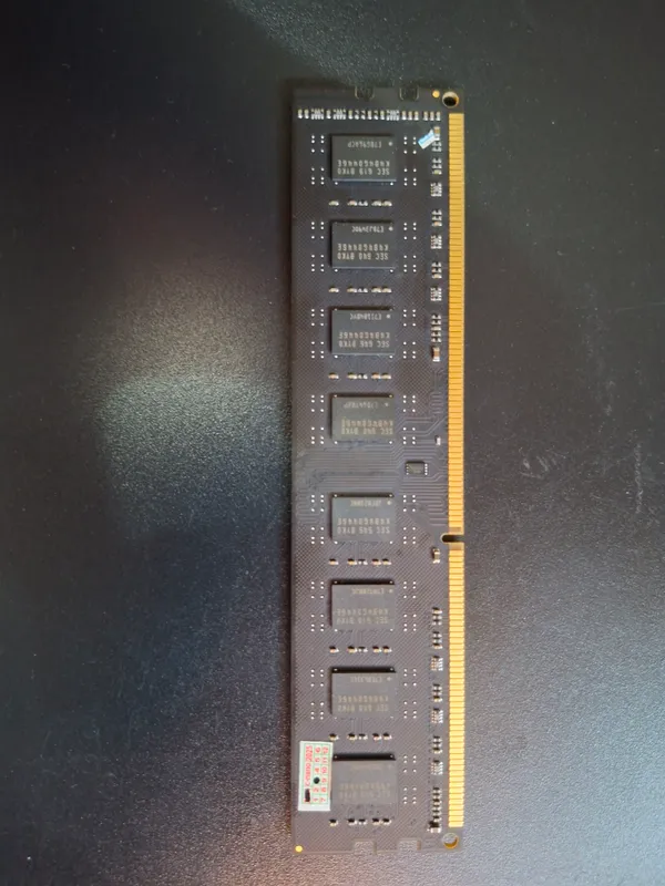 Kingston 8GB DDR3 Operativ Xotira — фото 1
