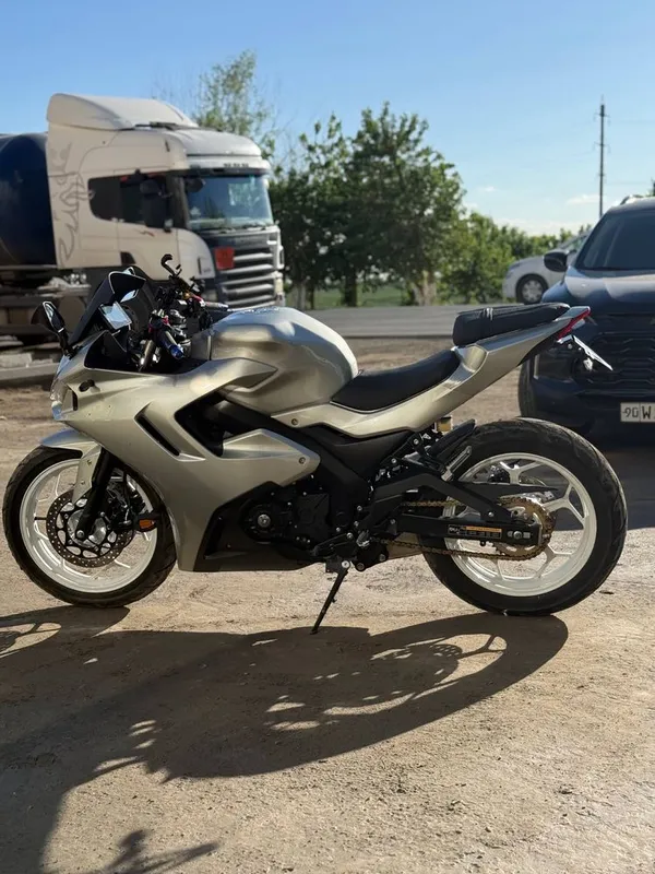 Sport bike Ducati Replica 400 kub 30 million — фото 3