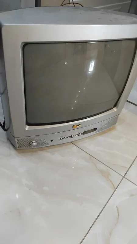 Телевизор LG рабочий 1