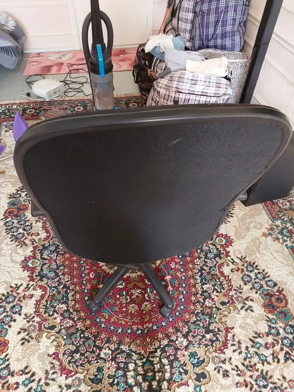 Срочно продам офисное кресло 2