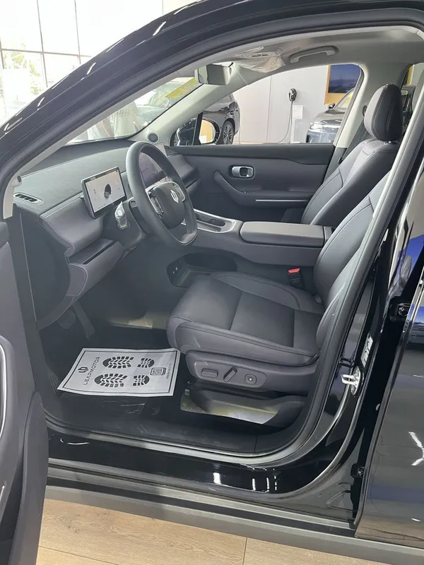 Leapmotor C16 280km Gibrit Full Qora/qora 2 Leapmotor C16 280km Gibrit Full Qora/qora 2