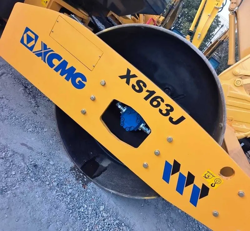 XCMG XS163J механический одновальцовый каток 16 тоник — фото 6