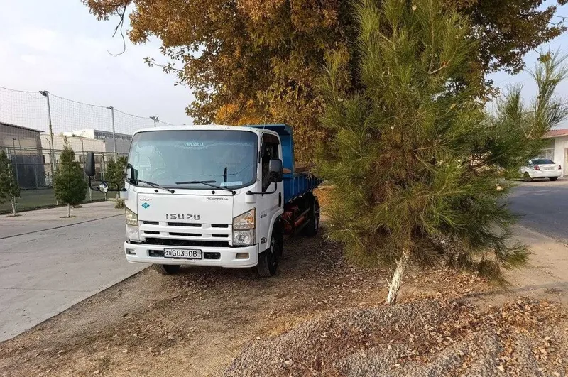 Самосвал Isuzu, 2012 года 3