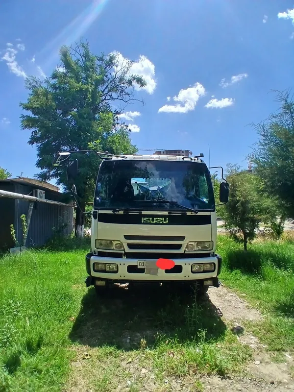 Isuzu 10 tonalik