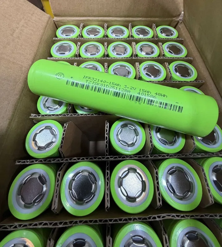 Lifepo4 battery 3.2V 15ah 1 Lifepo4 battery 3.2V 15ah 1