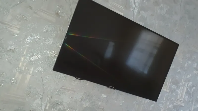televizor xolati yangi 2ta bor1tasi 43lik 1tasi 32 2