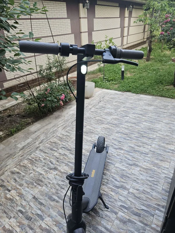 электросамокат Ninebot KickScooter Max G30 черного цвета. — фото 3