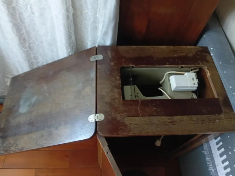 Oyoq tikuv moshinasi 4
