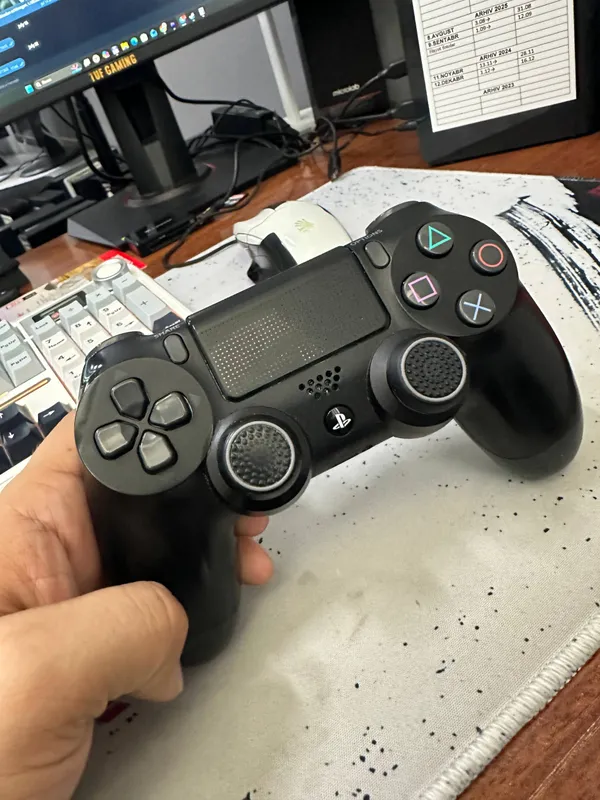 Playstation 4 pro 1TB 2