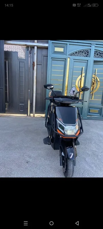 Skuter sotiladi holati yaxshi 1