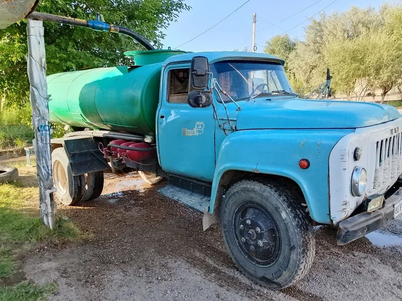 Gaz-53 vodavoz . 3 Gaz-53 vodavoz . 3