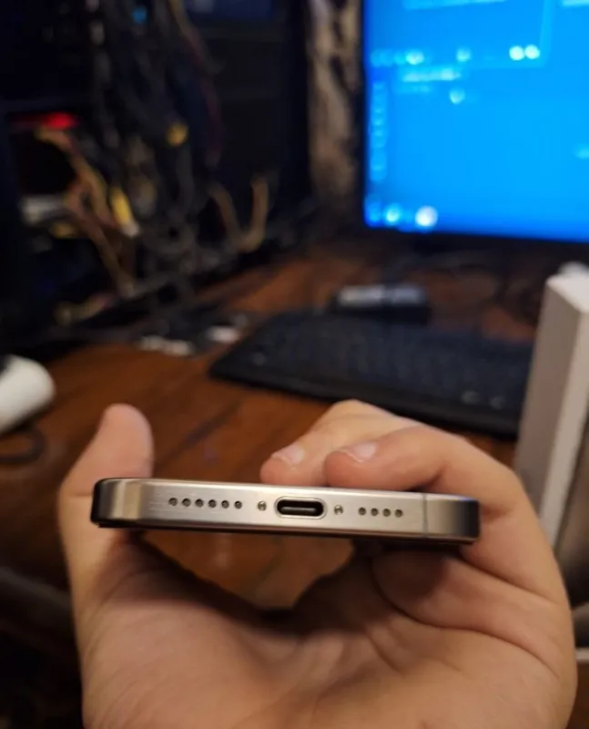 IPhone 15 pro max 5