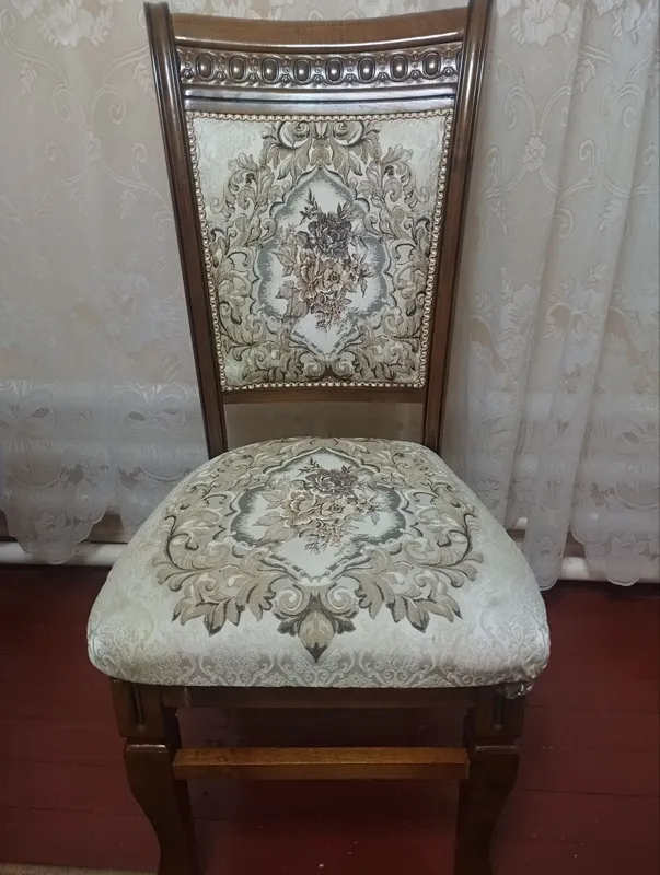 Стулья