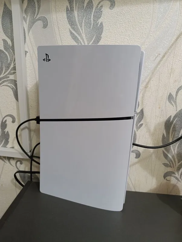 Продам ps5 1tb идеал