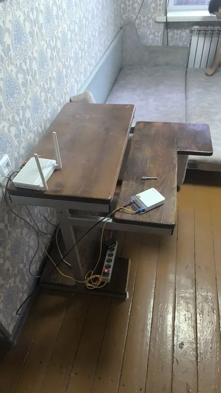 Компьютерный стол — фото 1