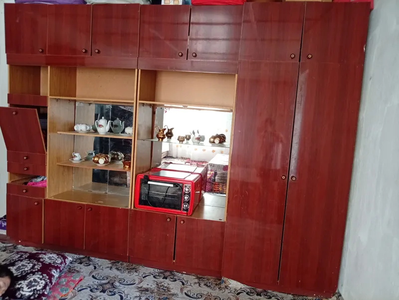 Стенка продаётся срочно, цена 800 тыс. сум