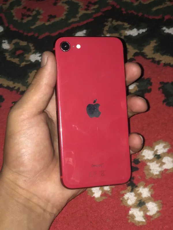 Iphone se 2 srochno