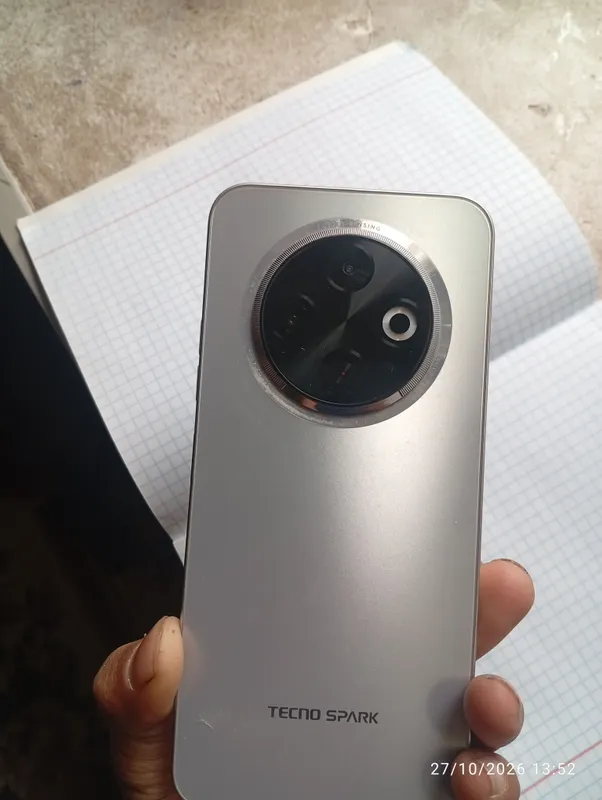 Tecno spark 30C  128 GB 6