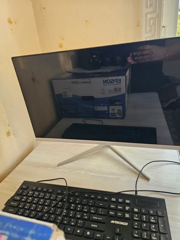 kompyuter va rangli printer sotiladi xolati yangi 1