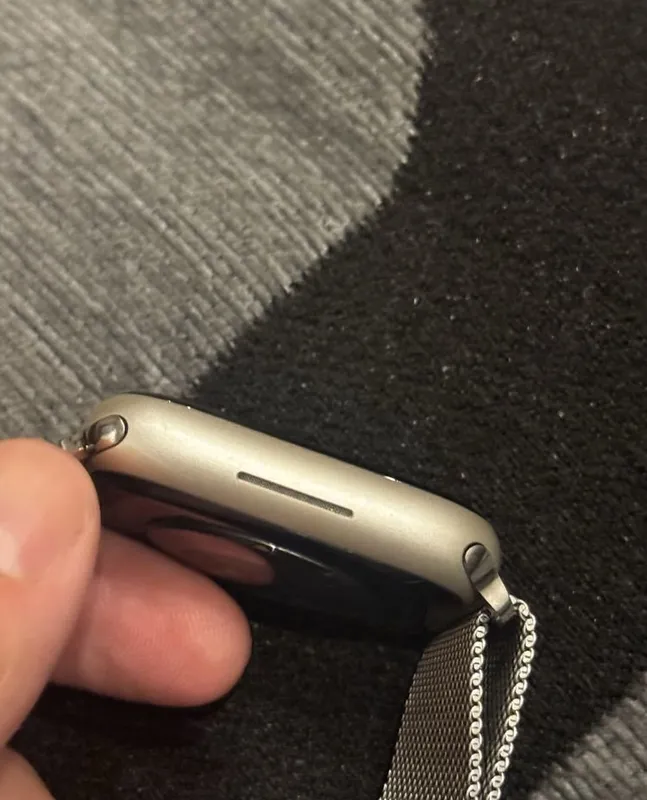 Apple Watch series 7 45mm 2 Apple Watch series 7 45mm 2
