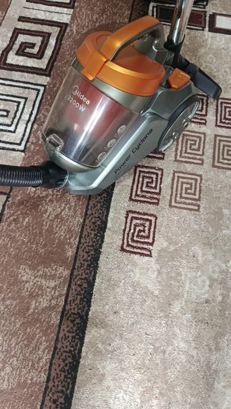 Срочно продам пылесос MIDEA Power Cyclone 2