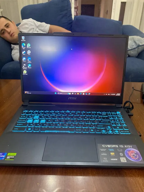 MSI Cyborg 15 A13VF, Gaming Laptop NVIDIA RTX4060