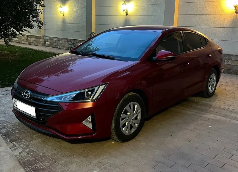 Hyundai Elantra sotiladi 1