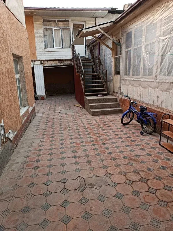 Срочно Продаю Дом НА Янгиабаде Соток 4,5 В Дол Дороги — фото 4
