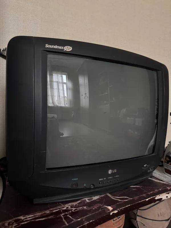 Продается старый телевизор