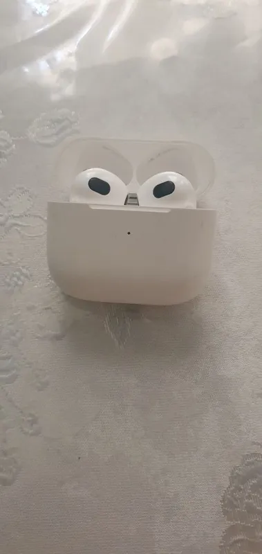 AirPods 4, привезены из Дубая 4 AirPods 4, привезены из Дубая 4